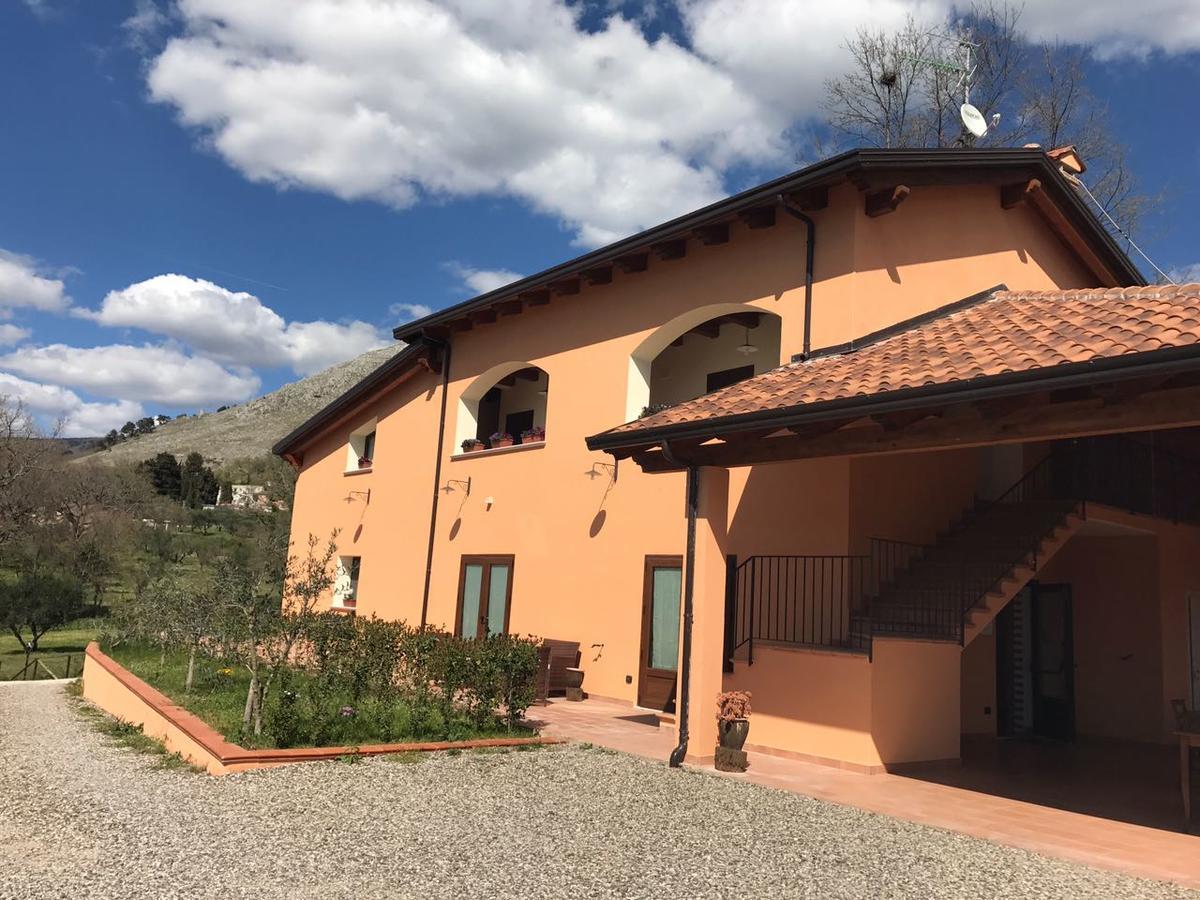 Agriturismo L'Ulivo Padula Extérieur photo